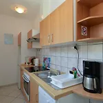Marko 1377 *