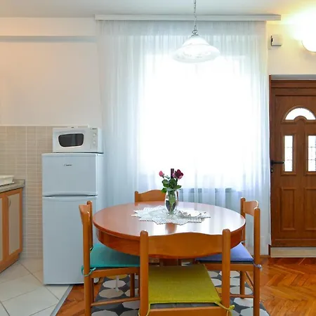 Marko 1377 Apartman *